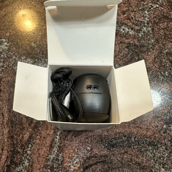 NIB Handheld portable fan - Picture 5 of 5